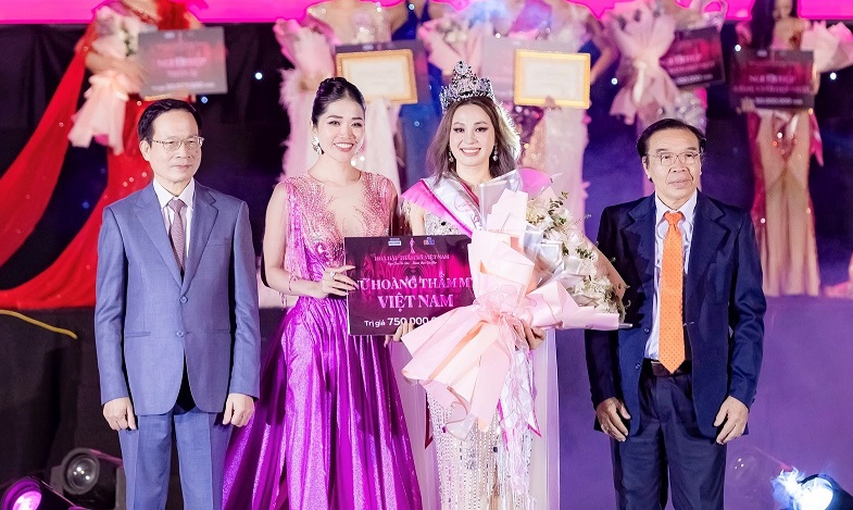 Nữ hoàng Hoa hậu Thẩm mỹ Việt Nam 2024 bật mí duy trì sắc đẹp sau phẫu thuật